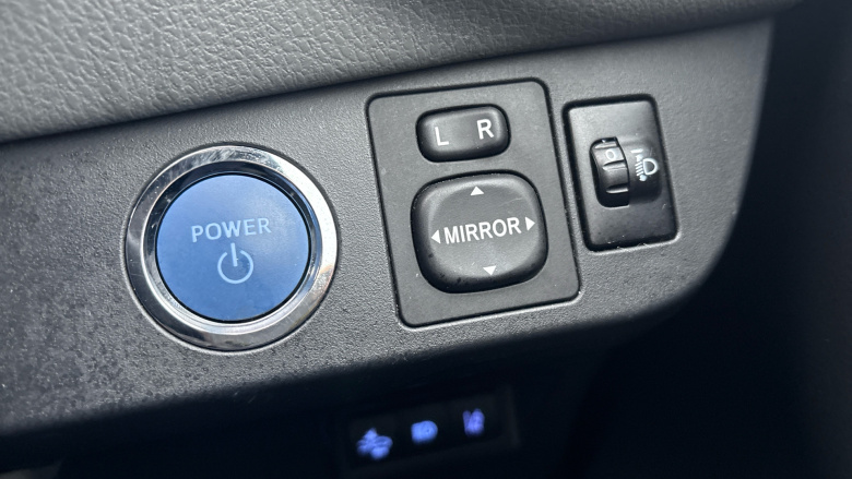 Toyota Yaris 1.5 Hybrid Icon Tech 5dr CVT Hybrid Hatchback